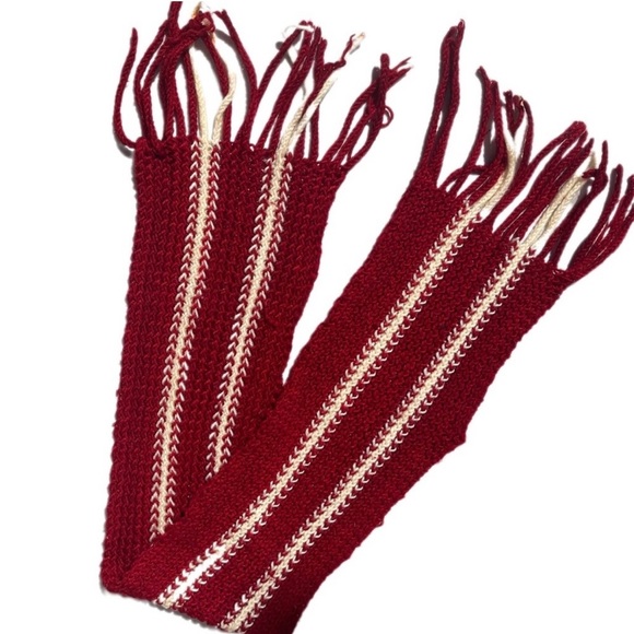 Knitted scarf burgundy red and white vertical striped thick soft knitted scarf - Picture 4 of 9